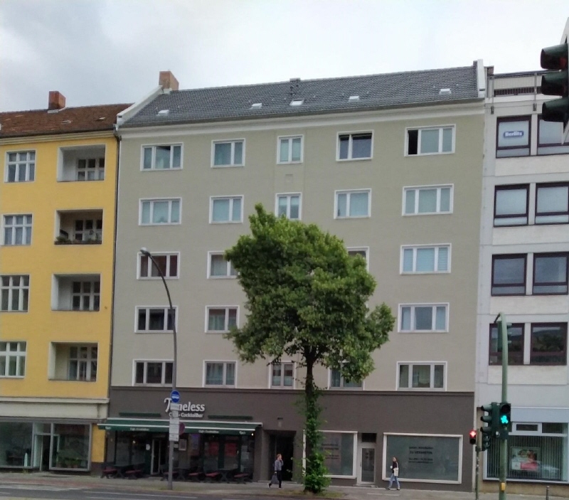 Hauptstraße 100